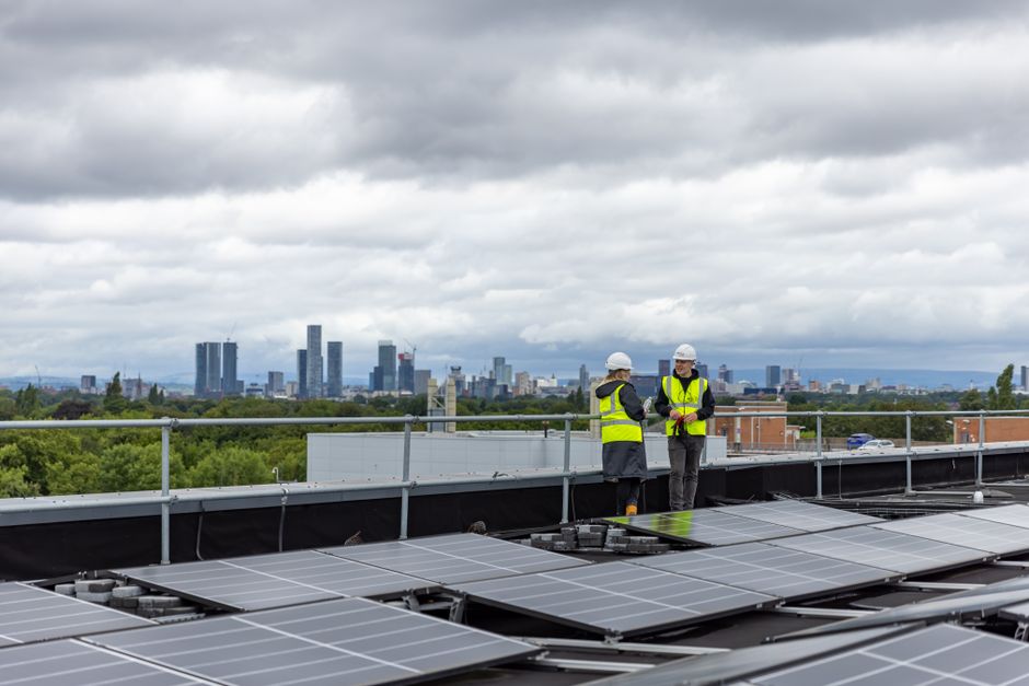 Commercial rooftop solar PV array